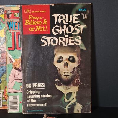 LOT 151: Large Collection of Vintage Comics
