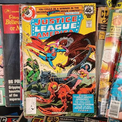 LOT 151: Large Collection of Vintage Comics