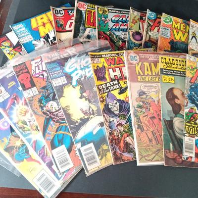LOT 151: Large Collection of Vintage Comics