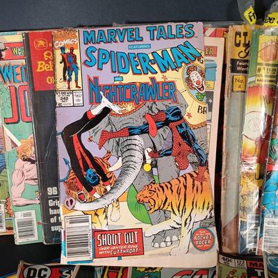LOT 151: Large Collection of Vintage Comics