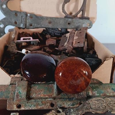 LOT 158: Large Collection of Vintage Hardware