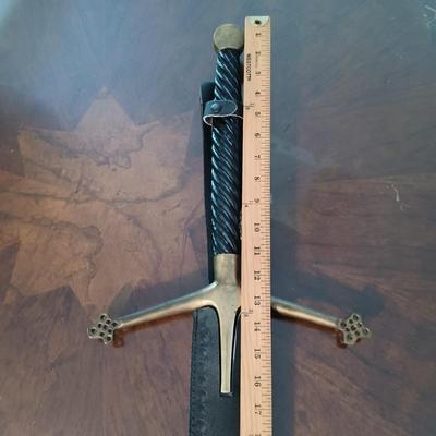 LOT 161: 53" Scottish Claymore Long Sword Reproduction