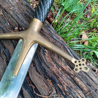 LOT 161: 53" Scottish Claymore Long Sword Reproduction