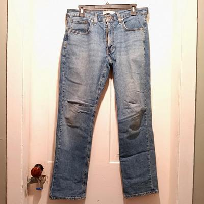 LOT 170: Set of (4) Vintage Jeans- Levi Strauss, Southpole & Nautica