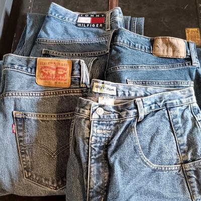LOT 171: Set of (4) Vintage Jeans- Levi Strauss, Guess & Tommy Hilfiger