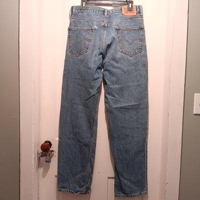 LOT 171: Set of (4) Vintage Jeans- Levi Strauss, Guess & Tommy Hilfiger