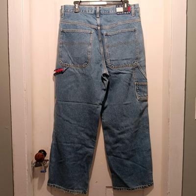 LOT 171: Set of (4) Vintage Jeans- Levi Strauss, Guess & Tommy Hilfiger