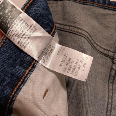 LOT 171: Set of (4) Vintage Jeans- Levi Strauss, Guess & Tommy Hilfiger