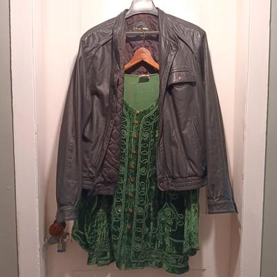 LOT 172: Wells of Nottingham Tailored Leather Jacket with Magic Brand Velvet Top