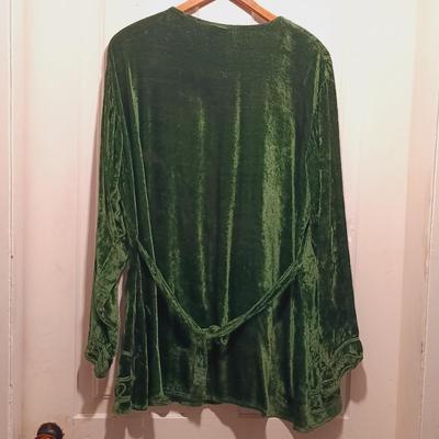 LOT 172: Wells of Nottingham Tailored Leather Jacket with Magic Brand Velvet Top