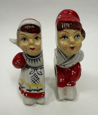 Vintage Ceramic Kissing Dutch Boy & Girl JAPAN Flat Backs to Sit Flat Against Wall