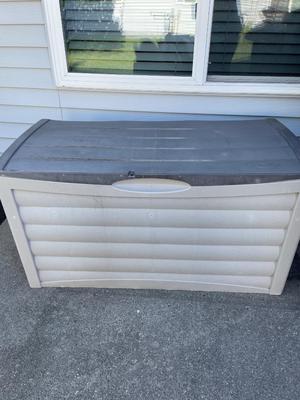 Suncast deck box