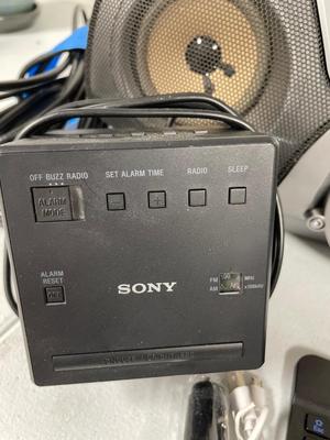 Boombox, TV w/DVD, radio keyboard