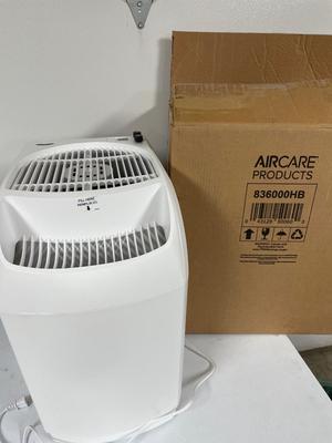 Aircare evaporative humidifier - NIB