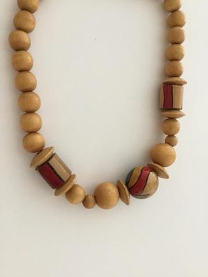 Faux wooden fashion necklace