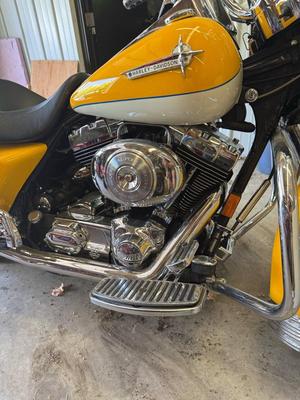 2000 Harley Davidson!!