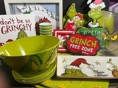 LOT 41B: Lot of Grinch Themed Christmas Decor