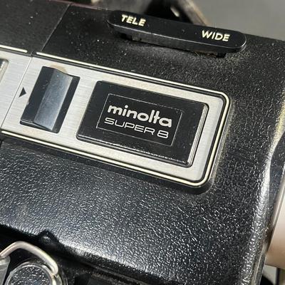 LOT 42B: Vintage Minolta AutoPak-8 D4 Super 8 Movie Camera in Case + Movie Light Accessory