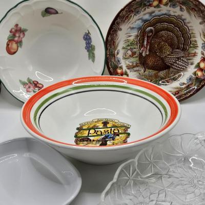 LOT 46K: Serving Bowls and Plates