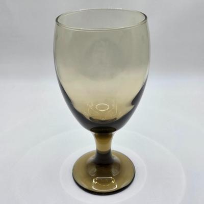LOT 48K: Beautiful Drinking Glasses