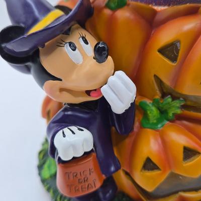 LOT:: 52F: Spooky Mickey Musical Snow Globe/ Watch Out For The Bats!
