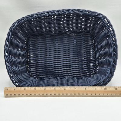 LOT 75L: Bulova Clock, Cucina Plaque, 2 Blue Baskets, Cute Bunny Flatware Holders, Large Plastic Bowl, Ice Bucket, and More