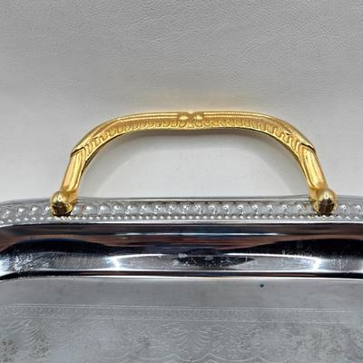 LOT 75L: Bulova Clock, Cucina Plaque, 2 Blue Baskets, Cute Bunny Flatware Holders, Large Plastic Bowl, Ice Bucket, and More