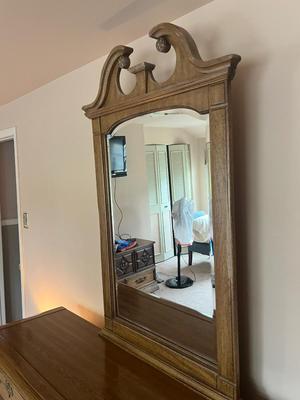 LOT 82W: Oak Bedroom Furniture - Dresser w/ Mirror
