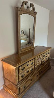 LOT 82W: Oak Bedroom Furniture - Dresser w/ Mirror
