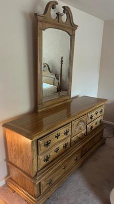 LOT 82W: Oak Bedroom Furniture - Dresser w/ Mirror