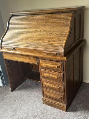 LOT 83Y: Vintage Roll-Top Desk