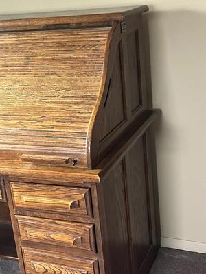 LOT 83Y: Vintage Roll-Top Desk