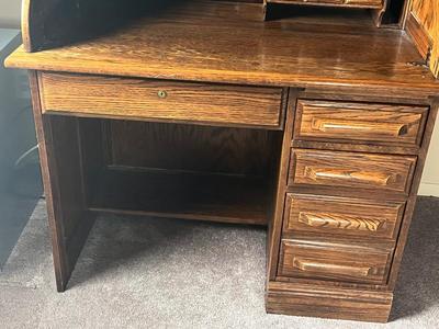 LOT 83Y: Vintage Roll-Top Desk