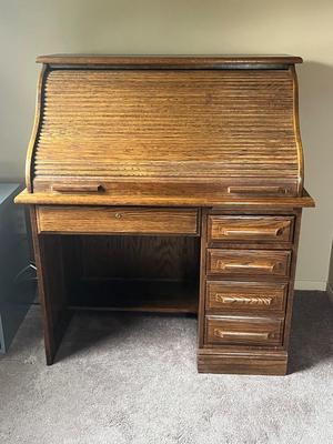 LOT 83Y: Vintage Roll-Top Desk