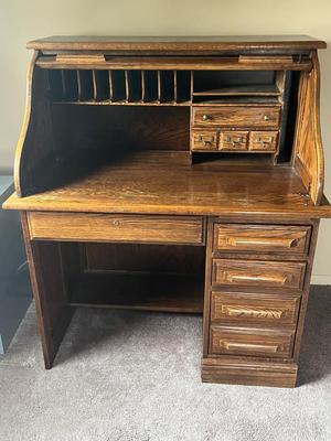 LOT 83Y: Vintage Roll-Top Desk