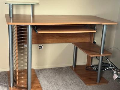 LOT 86Y: Modern Computer Desk
