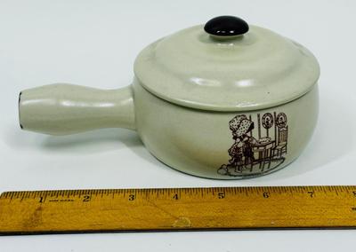 Vintage HOLLY HOBBIE Country Living Casserole Ovenware with Lid