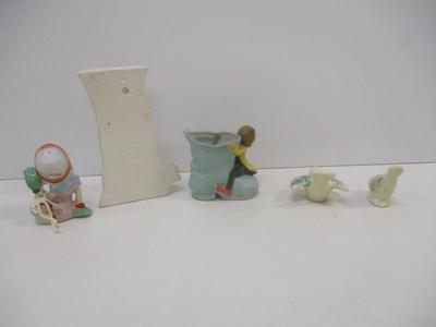 Salt Shaker Dutch Girl Wall Pocket Planter Love Birds Japan Elf Pixie Boot Planter