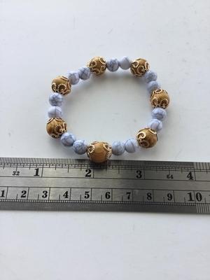 Beautiful faux howlite stretchy bracelet