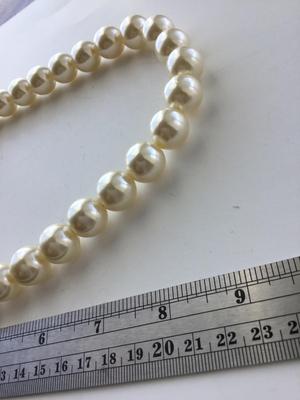 Faux pearl beaded necklace