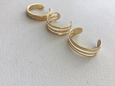 Gold tone toe rings