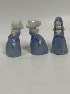 Vintage MCXM Inarco Praying Nun and Kissing Angel Figurines Blue Dresses Japan - Porcelain/Ceramic