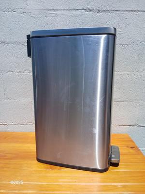 Stainless Steel Step Trash Can – Soft Close Lid