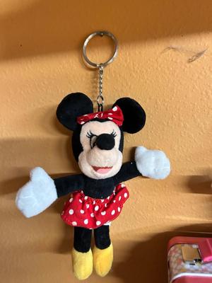DISNEY’S MICKEY & MINNIE MOUSE, PLUTO, DONALD & DAISEY DUCK ITEMS