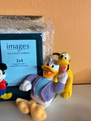 DISNEY’S MICKEY & MINNIE MOUSE, PLUTO, DONALD & DAISEY DUCK ITEMS