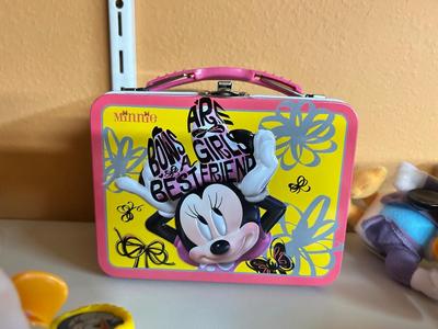 DISNEY’S MICKEY & MINNIE MOUSE, PLUTO, DONALD & DAISEY DUCK ITEMS