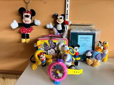 DISNEY’S MICKEY & MINNIE MOUSE, PLUTO, DONALD & DAISEY DUCK ITEMS