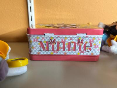 DISNEY’S MICKEY & MINNIE MOUSE, PLUTO, DONALD & DAISEY DUCK ITEMS