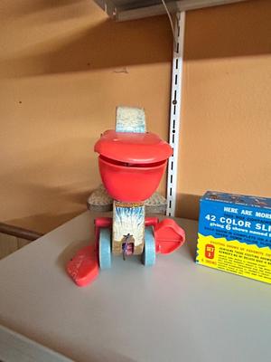 1961 PULL A SHOW PROJECTOR SLIDES AND FISHER PRICE PULL TOY PELICAN