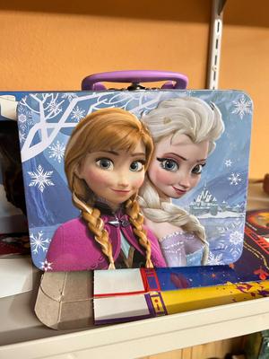 HIGH SCHOOL MUSICAL, FROZEN, POCAHONTAS & CINDERELLA ITEMS